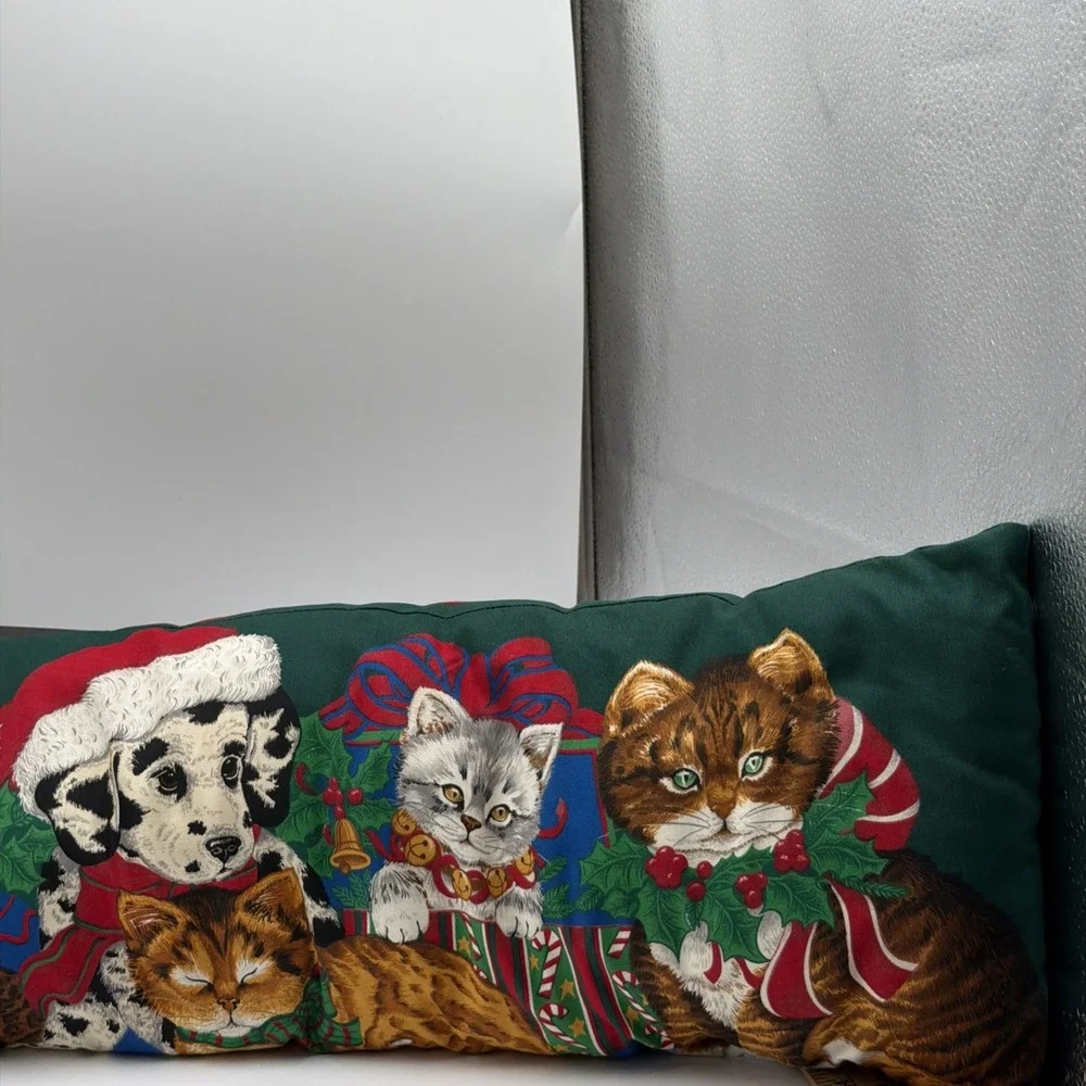 VIP Cranston Vtg Christmas Friends Draft Stopper Bench/Pillow Cats Dogs USA